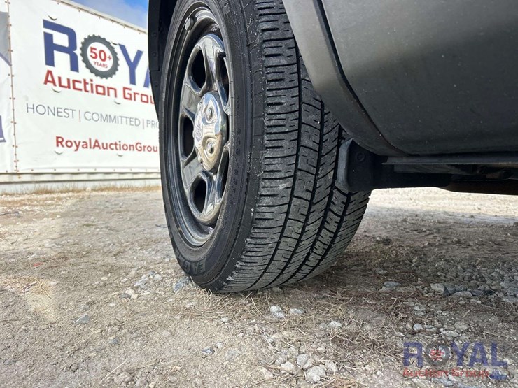 2016-ford-explorer-image-26