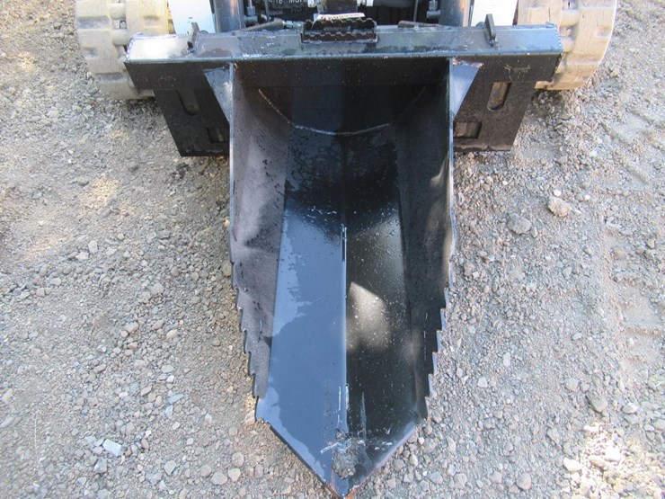 wildcat-skid-steer-stump-bucket-image-2