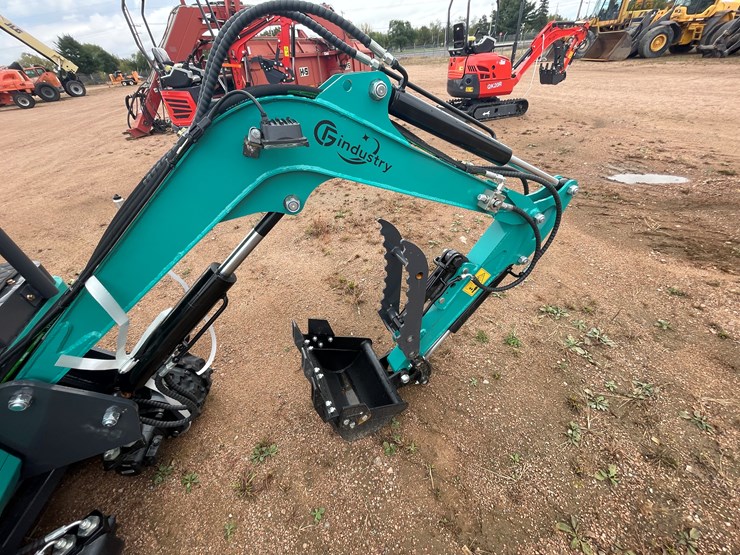 #1797-•-agt-qk16r-mini-excavator-image-12