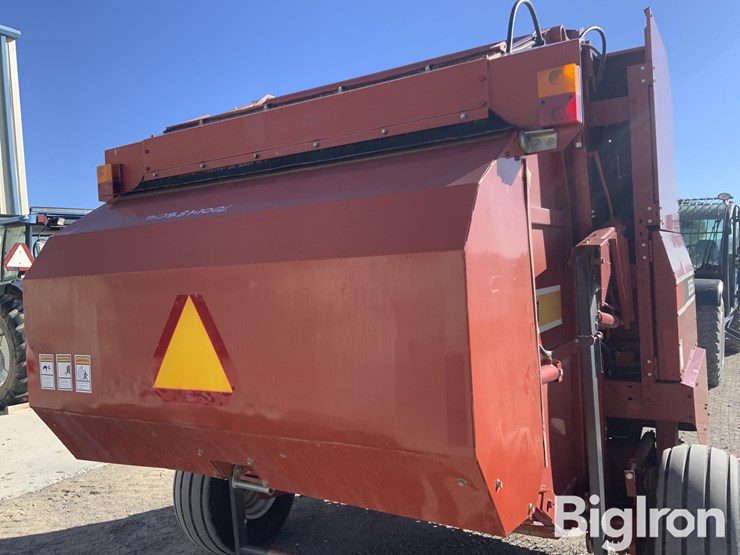 2001-hesston-856a-image-18