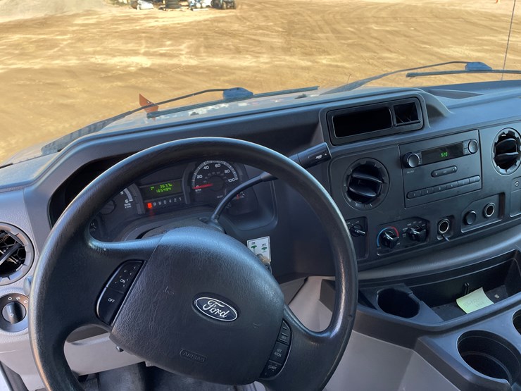 2018-ford-e450-image-35