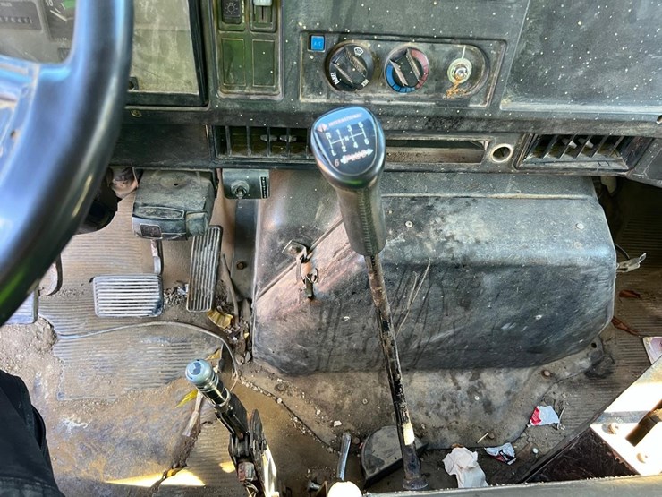 1996-international-4700-image-27