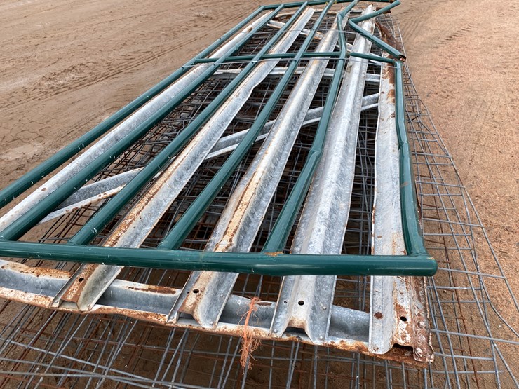 #3393-•-various-metal-fencing-image-6