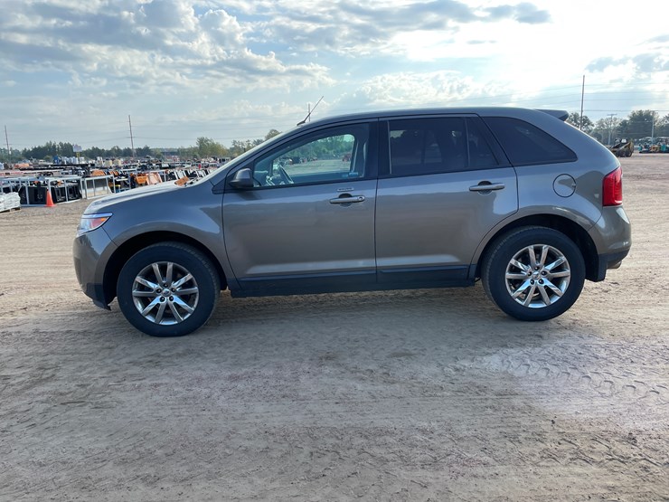 2013-ford-edge-image-2