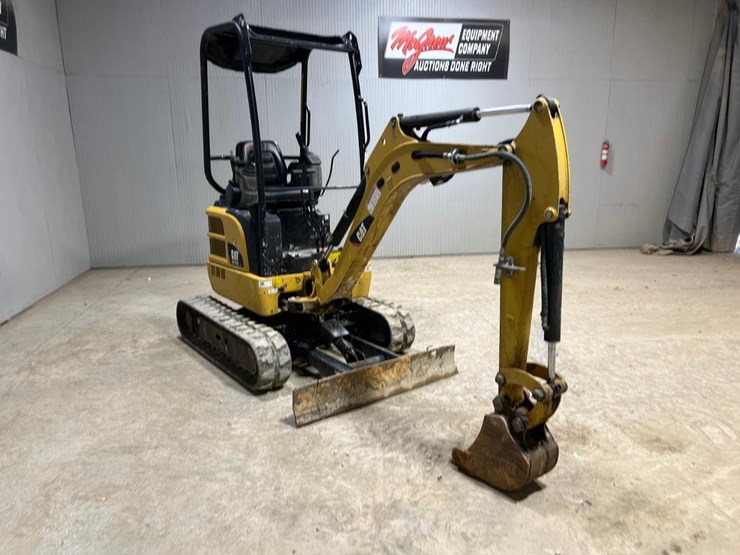 2019-caterpillar-301.7-image-7