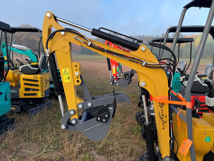 #1691-•-agt-mx12rx-mini-excavator-image-11