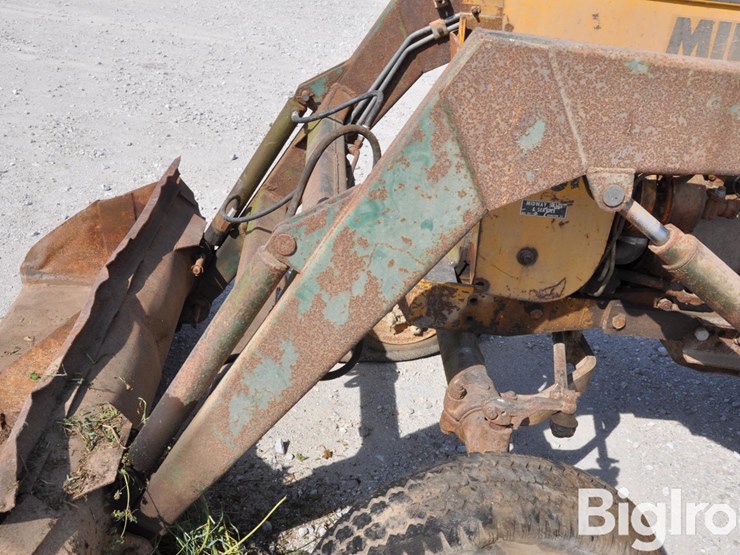 minneapolis-moline-m602-image-12