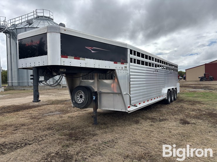 2019-travalum-tri/a-aluminum-gooseneck-livestock-trailer-image-1