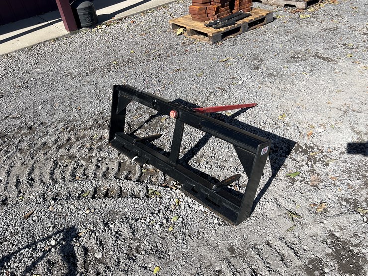 #854-•-unused-kivel-qt-bale-spear-image-2