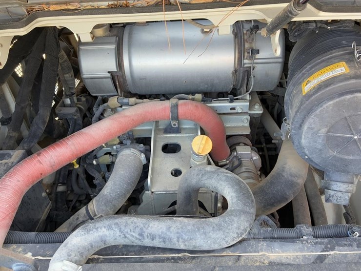 2017-takeuchi-tl12v2-image-12