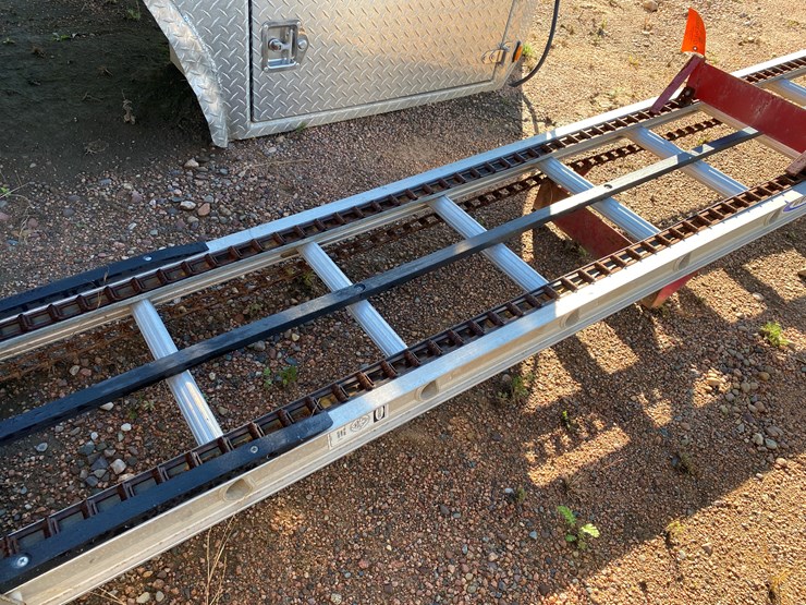 #3339-•-powr-ladder-18'-power-elevator-image-4