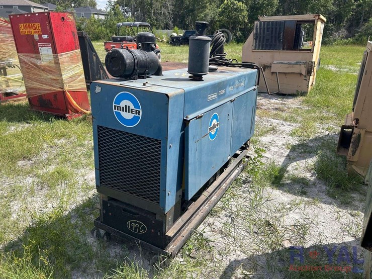 1985-miller-wildcat-350-d-welder-image-3