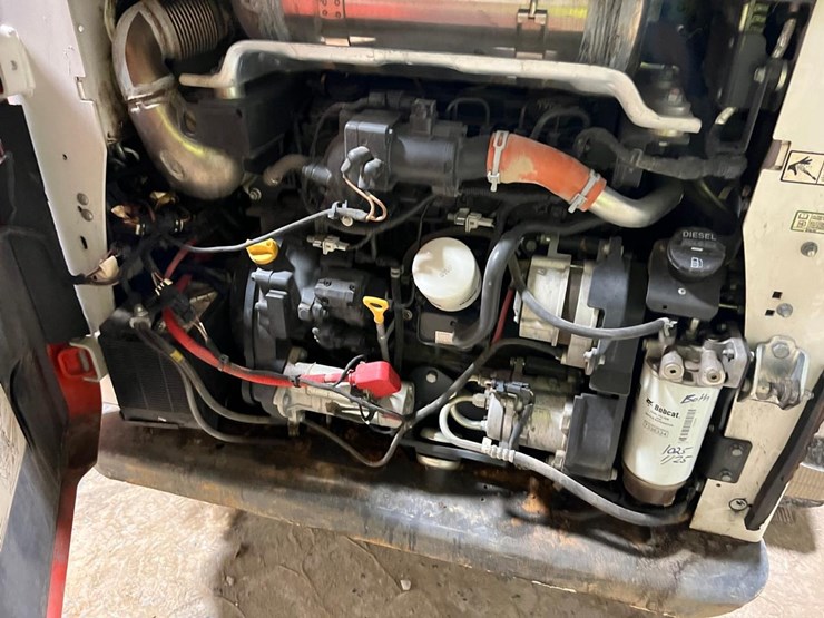 2023-bobcat-t770-image-16