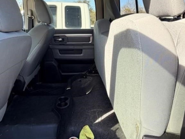 2015-ram-2500-hd-image-14