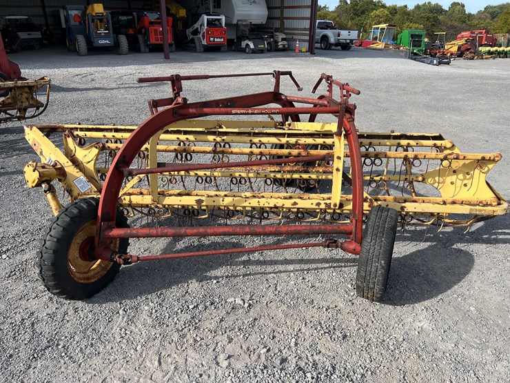 new-holland-258-image-6