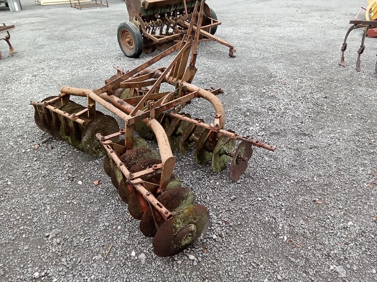 massey-ferguson-24-image-4