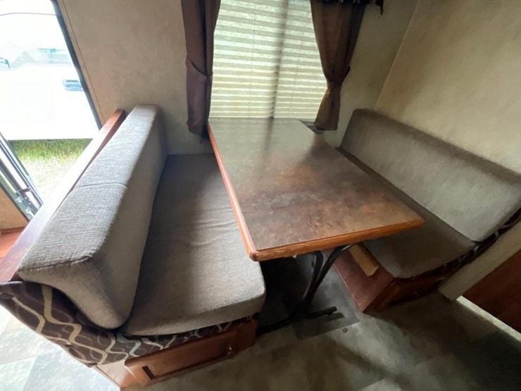 2015-forest-river-flagstaff-microlite-camper-image-34