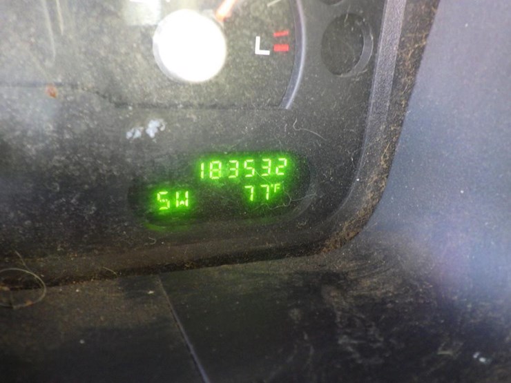 2004-ford-explorer-image-15