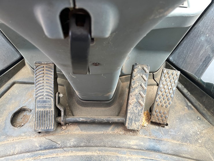 2011-case-821f-image-52