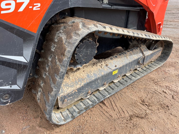 2022-kubota-svl97-2-image-11