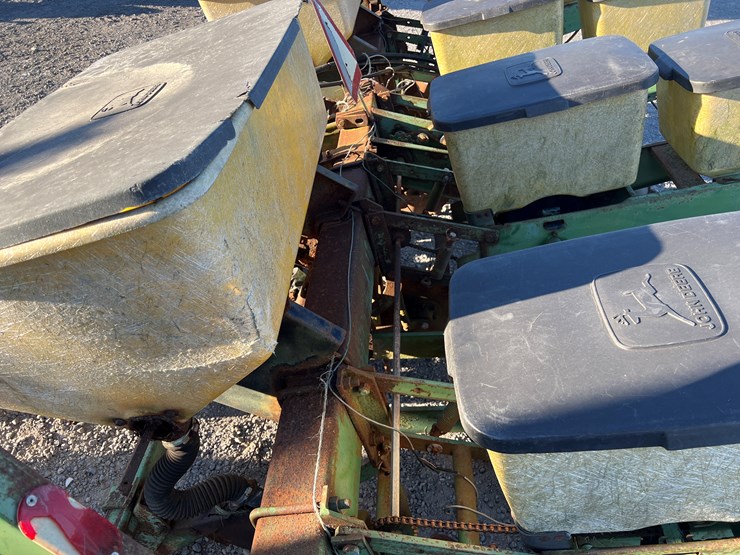 john-deere-7000-image-4