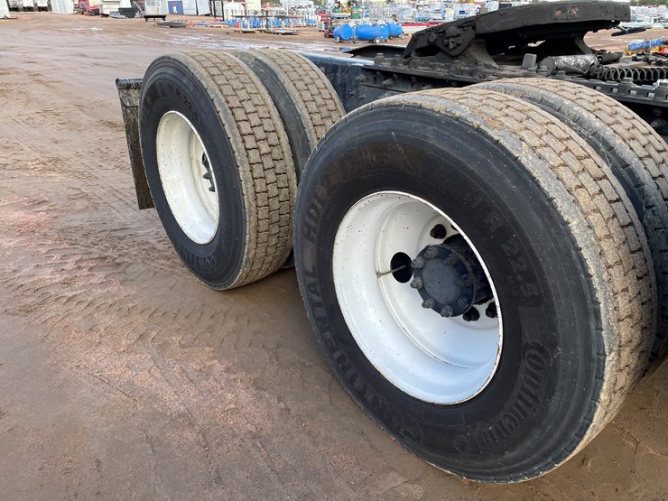 2007-international-8600-image-25