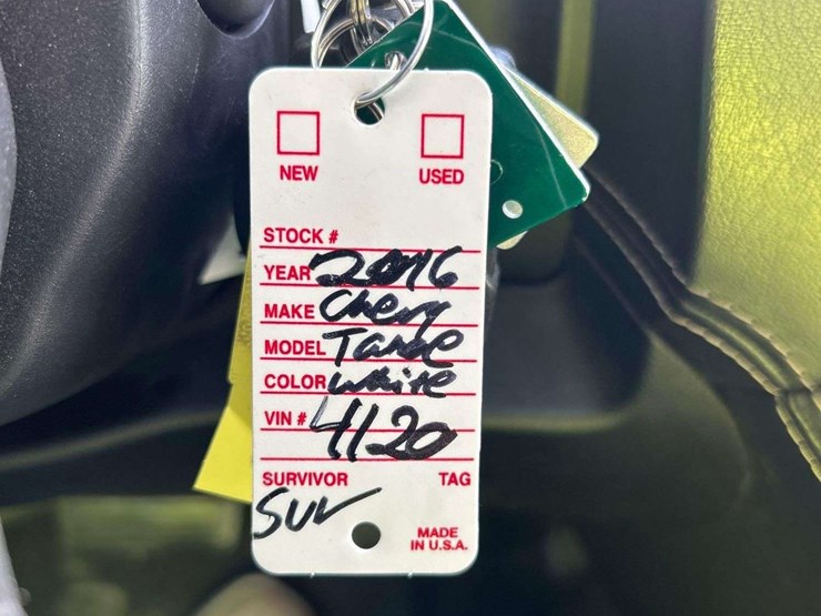 2016-chevrolet-tahoe-image-29