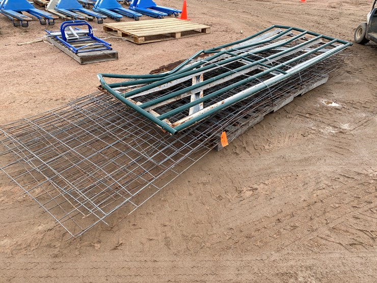 #3393-•-various-metal-fencing-image-1