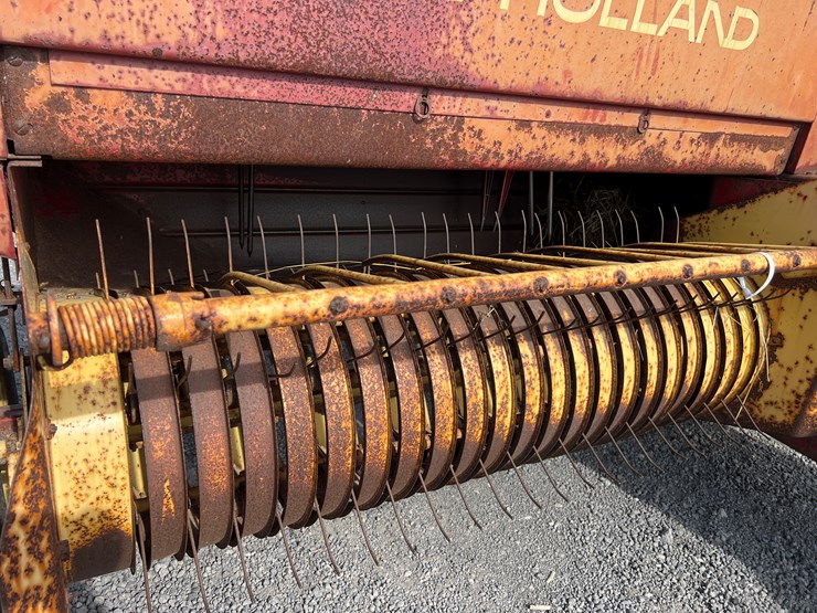 new-holland-315-image-8