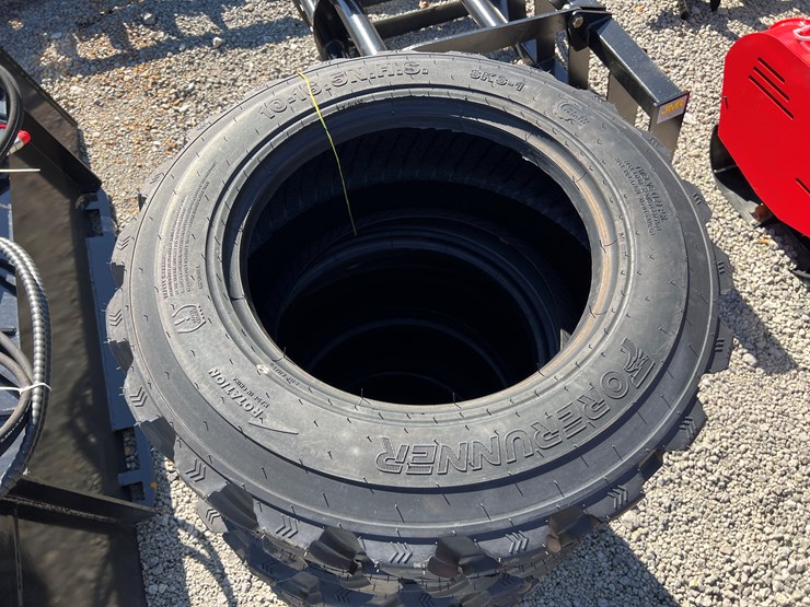 #840-•-4)-skid-steer-tires-image-2