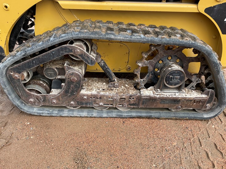 2012-caterpillar-226b3-image-10