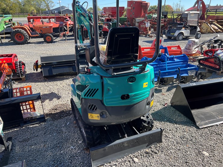 #136-•-cfg-qk16r-mini-excavator-image-5