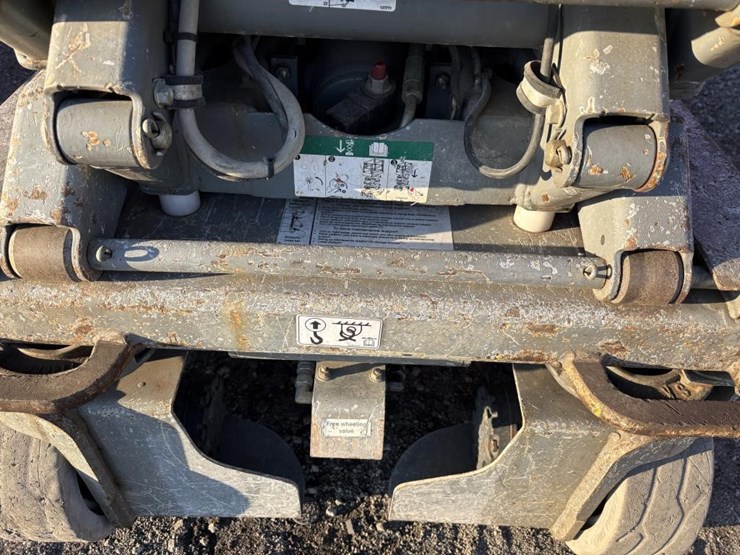 2013-skyjack-sjiii3219-image-8