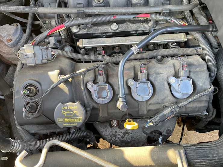 2013-ford-edge-image-39