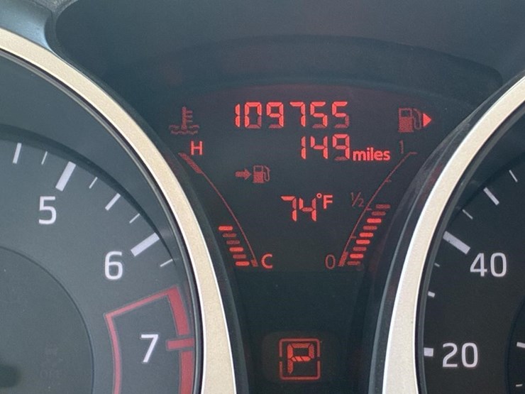 2013-nissan-juke-image-16