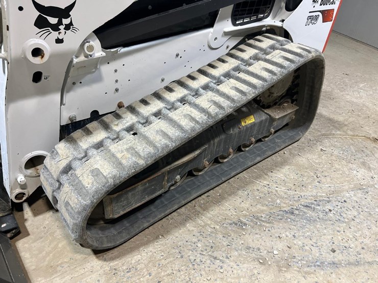 2023-bobcat-t740-image-12