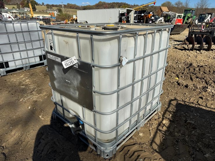 water-tank-tote-image-1