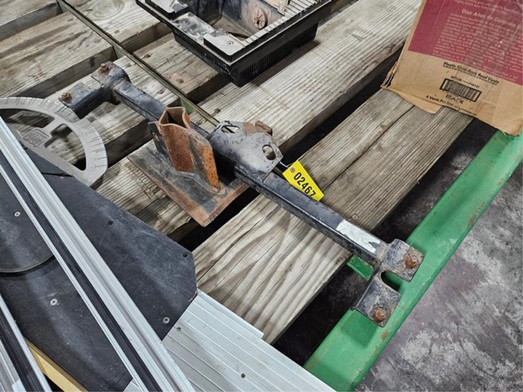 #2467-•-receiver-hitch-&-jack-foot-plate-image-2