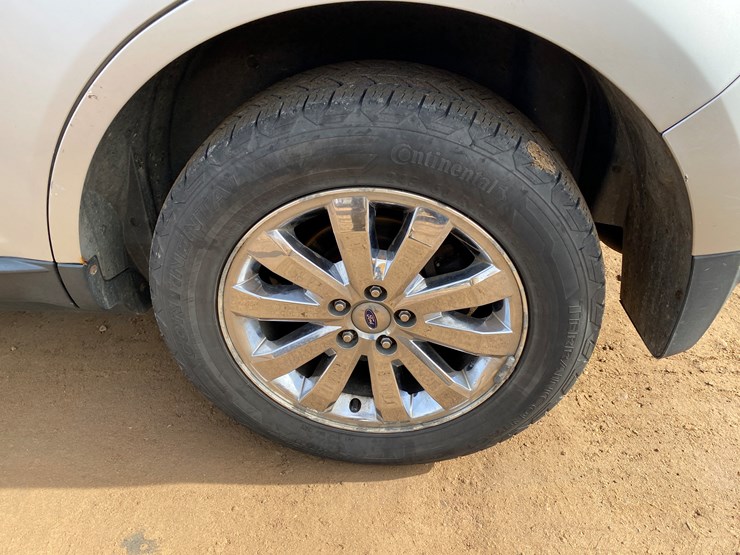 2010-ford-edge-image-21