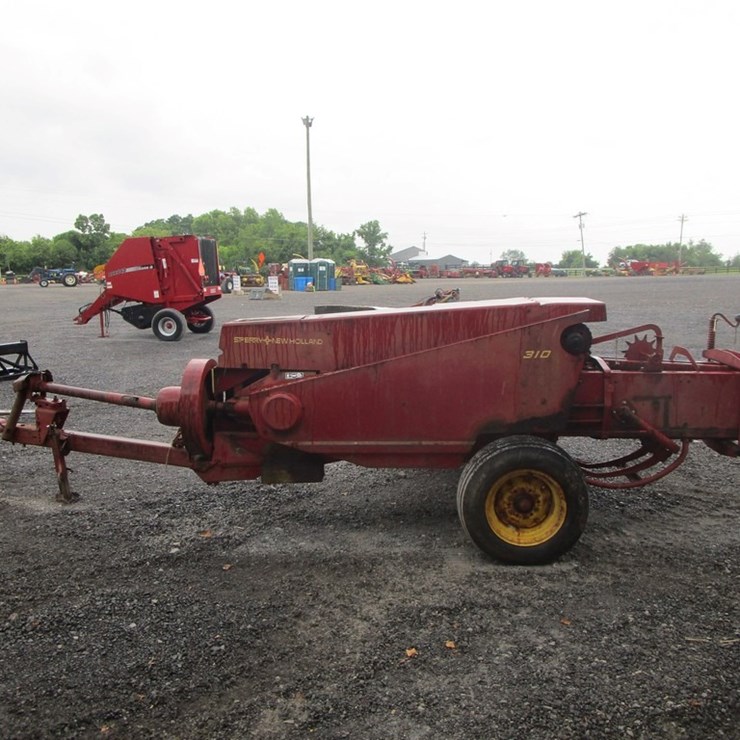 NEW HOLLAND 310