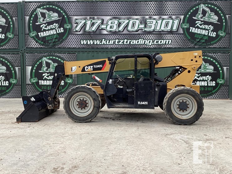 2014-caterpillar-tl642c-image-1