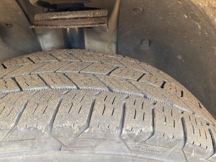 2010-ford-edge-image-19