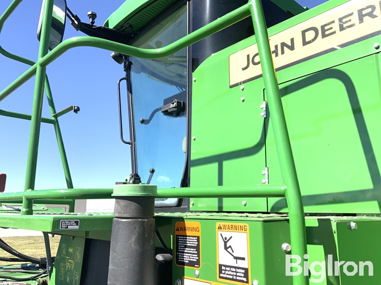 2022-john-deere-w200m-image-16