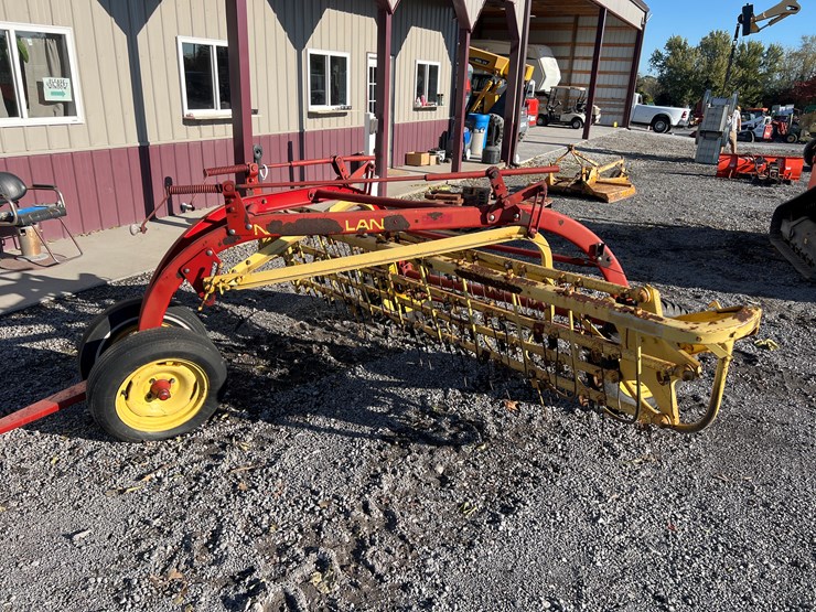 new-holland-256-image-2