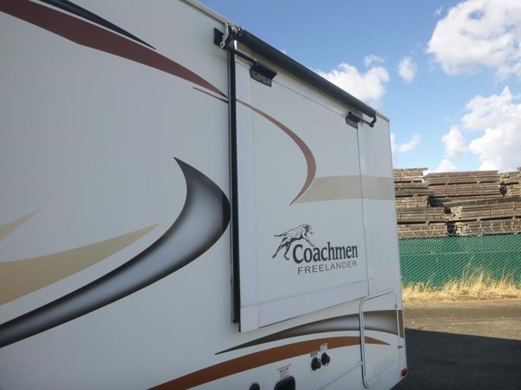 2014-ford-e450-image-27