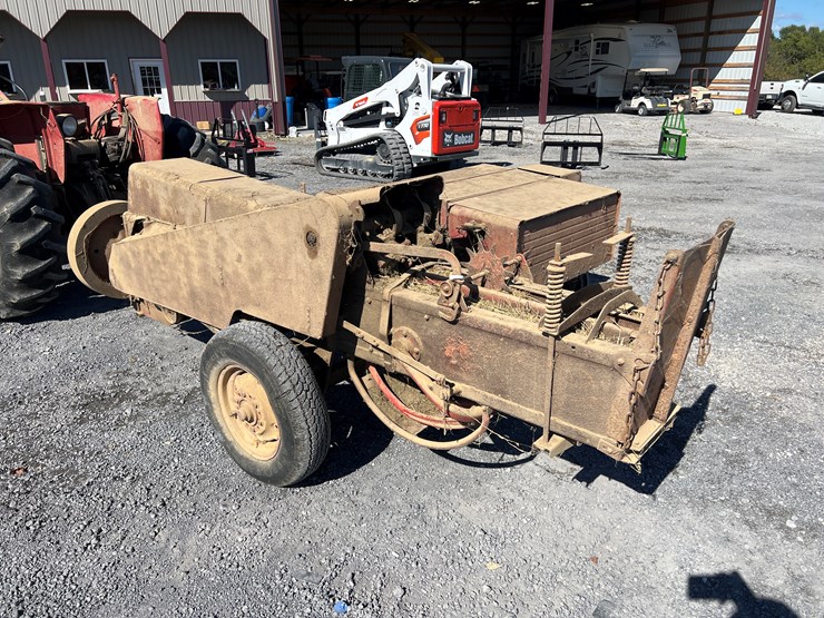 new-holland-65-image-2