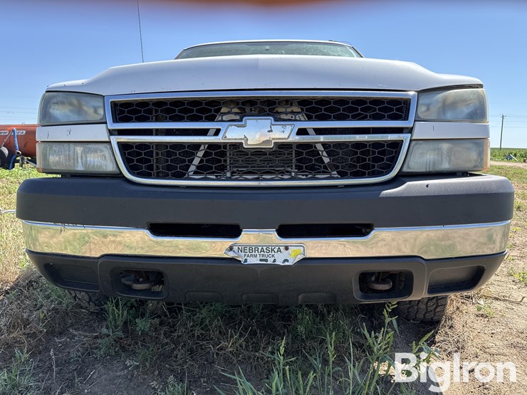 2007-chevrolet-silverado-2500-image-9