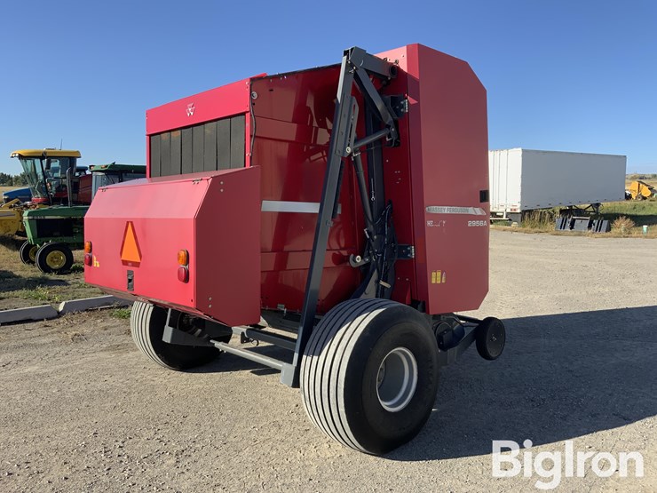 2014-massey-ferguson-2956a-image-5