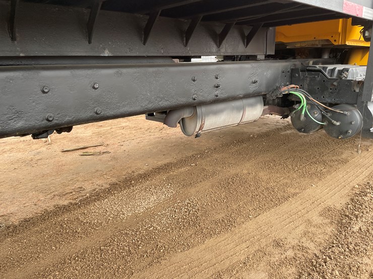 2004-international-7400-image-27