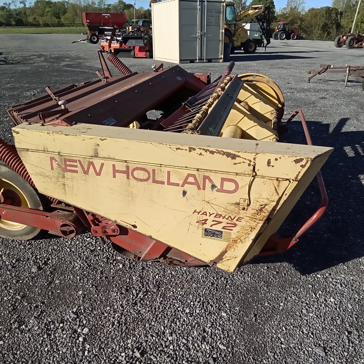 NEW HOLLAND 472